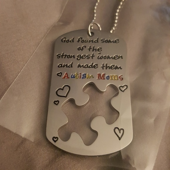 NIP  Autism Mom Dog tag key chain - Picture 1 of 1